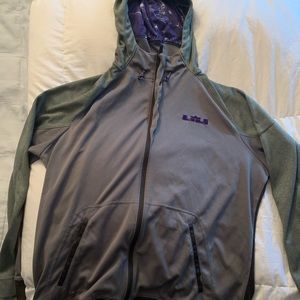 Lebron Active LightJacket